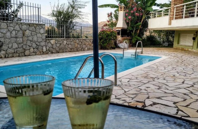 KASSANDRA VILLA - HOUSE WITH VIEW & POOL