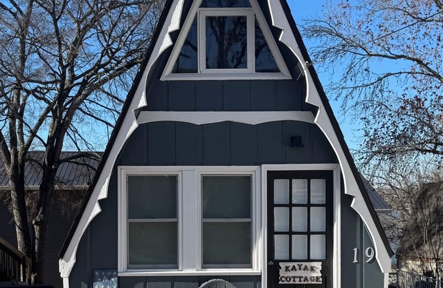 Kayak Cottage - Free kayaks and fire pit