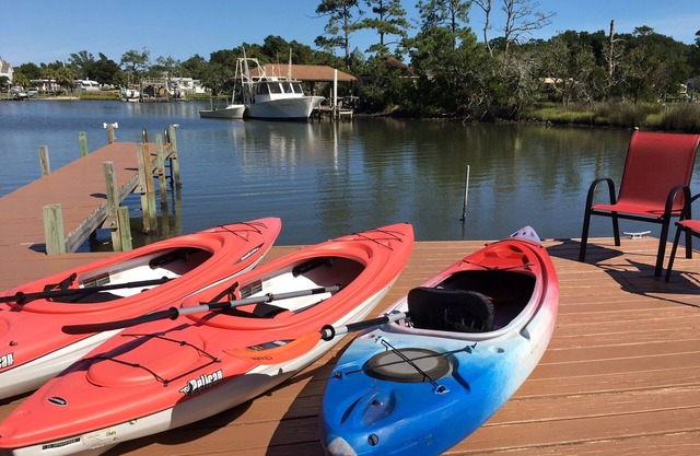 Kayaks, Fishing, Waterfront cabin w/ private dock