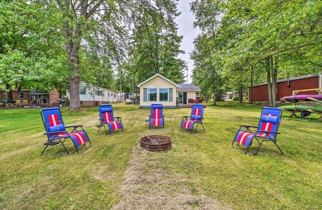 Cottage on Tubbs Lake w/ Fire Pit Near Skiing!