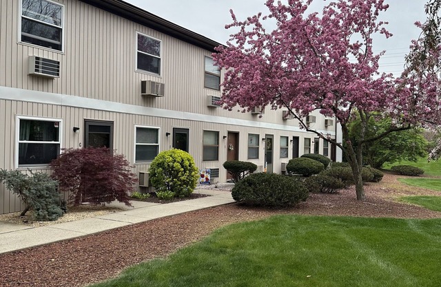 KC guesthouse in West Lawn