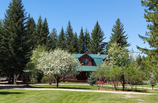KC Ranch: Log Cabin charmant et confortable dans la belle Whitefish Montana
