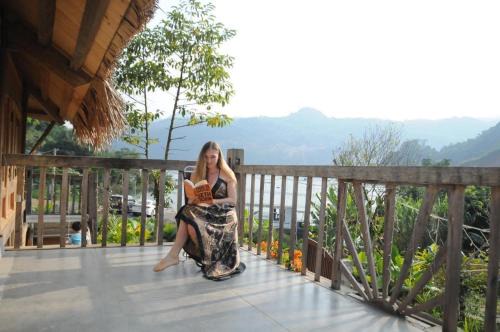 Ke Mountain and Lake Retreat