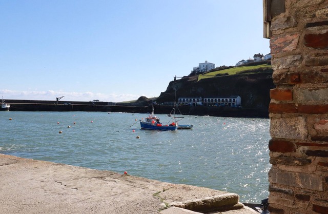KEEPERS COTTAGE, family friendly, with open fire in Mevagissey