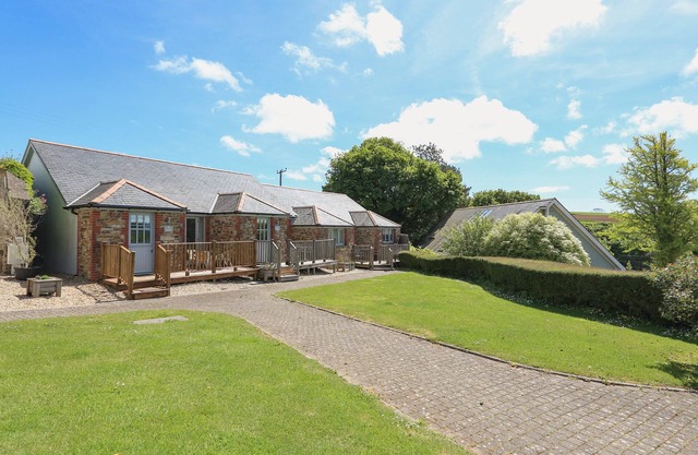 Gardiens Lodge, Hillfield Village, DARTMOUTH
