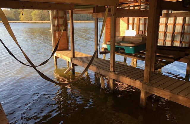 Keepin 'It Reel. 4 BR front de mer à la maison avec 2 hangar à bateaux