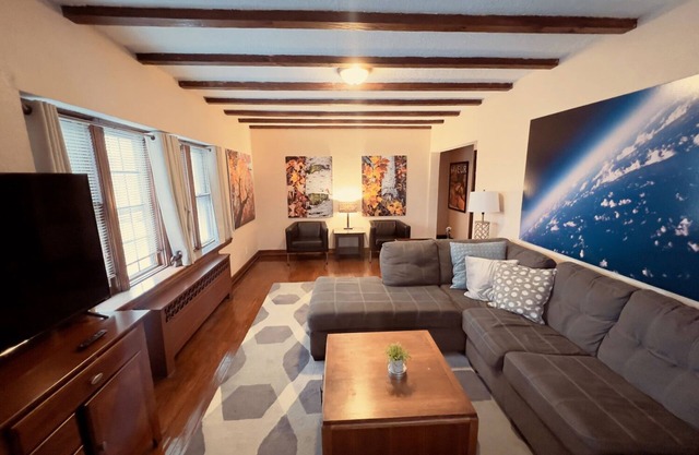 2 chambres - Apt # 5 au-dessus du restaurant allemand Kegel's Inn