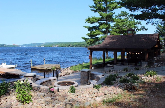 Kemp's Rentals Retraite de luxe exécutive Portage Lake-Beach-Firepit & Pavilion