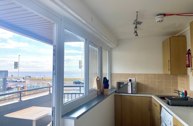 Kennedy House - Beachfront