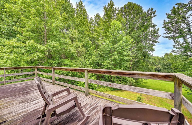 Kentucky Cabin Retreat w/ Covered Porch & Views