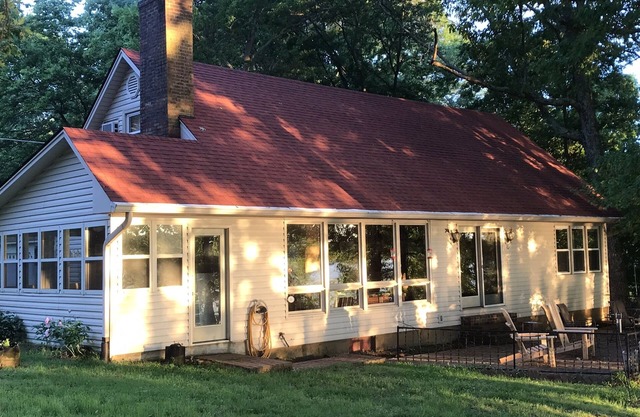 Kentucky Lake Waterfront Home Avec une Mise à Jour Majeure et une Rénovation 2019
