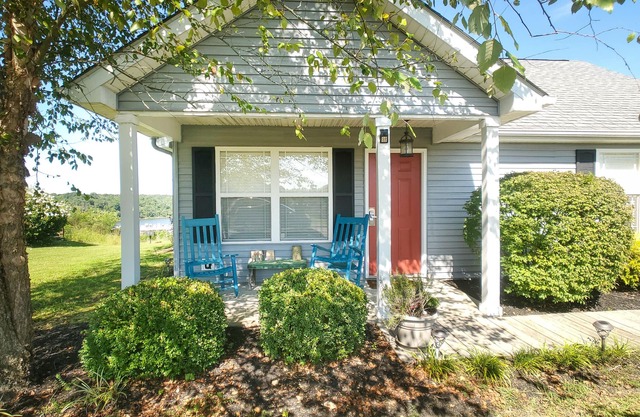 Bourbon Trail Bungalow, Cottage 55