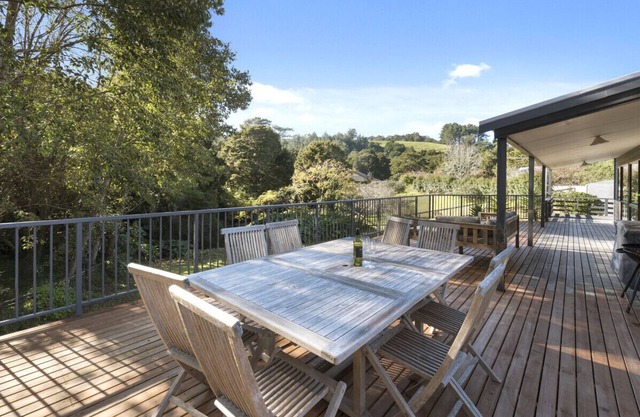 Kereru Retreat (À distance de marche du village) - Matakana Holiday Home
