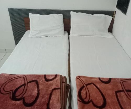 Keshav homstey femeli room