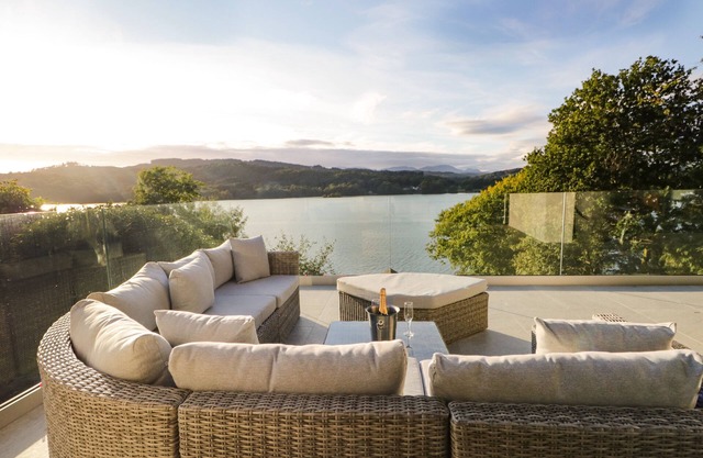 KESSOCK, pet friendly, with a garden in Bowness-On-Windermere