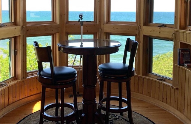 The Turret Suite: Keweenaw Castle Resort sur la rive du lac Supérieur