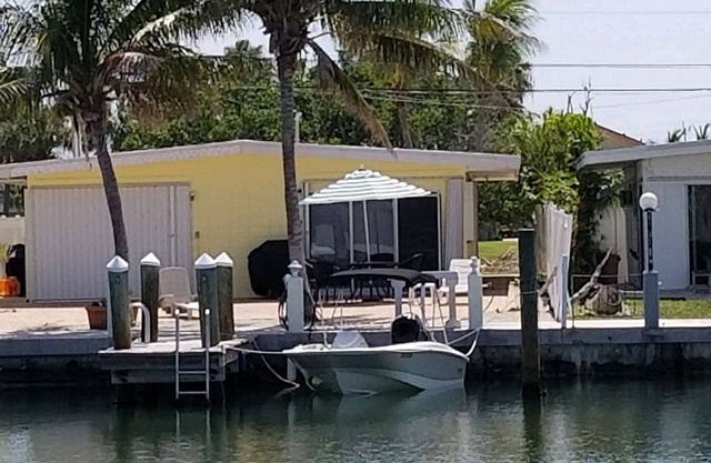 Key Colony Beach Vacation - Canal avant 2 chambres, 2 salles de bain pour 4 personnes avec quai