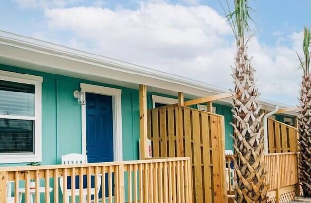 Key West 2- Beach Access - Dog Friendly - Bikes – Grill
