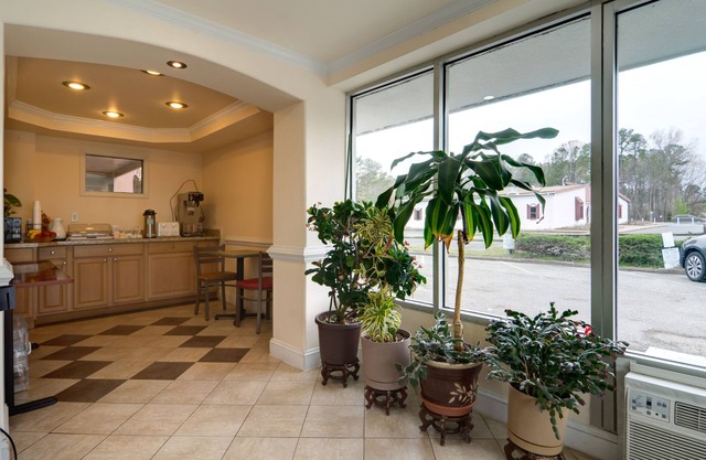 Key West Inn - Newport News