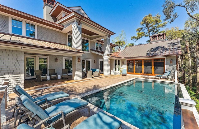 KIAWAH ELEGANCE: Near Beach, Private Outdoor Space w/ Pool - New Build