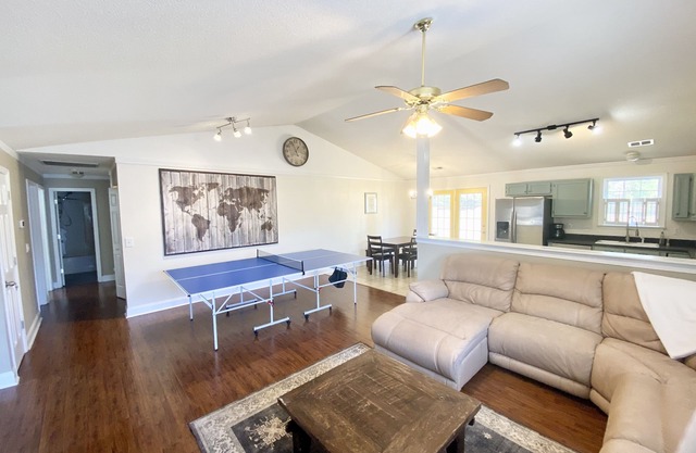 Kid friendly with playset and pingpong! Central and safe location!