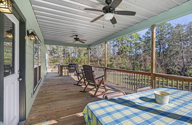 Kiki's Cottage at Lake Sam Rayburn