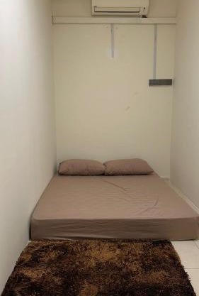 Kiki's room for men 8B