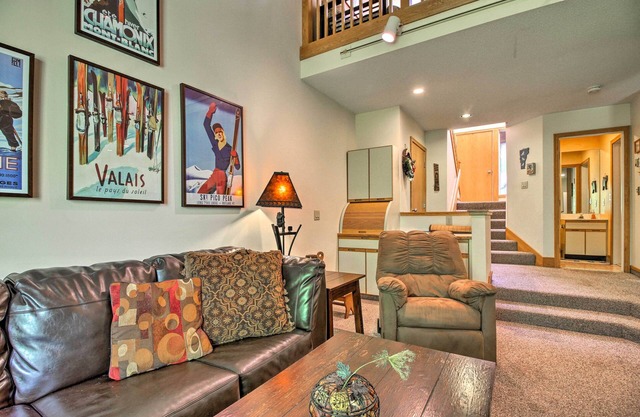 Serene Killington Condo w / Spa près de ski