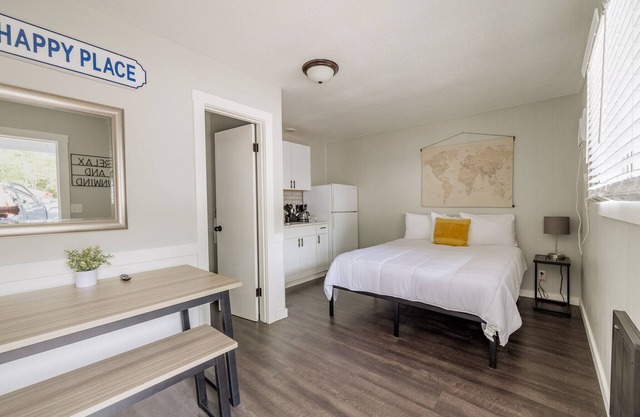 Kimberling Cove Resort, Combo unit, sleeps 4