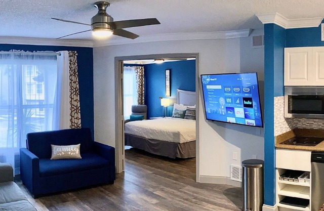 King Bed Family Condo Orlando Disney Universal