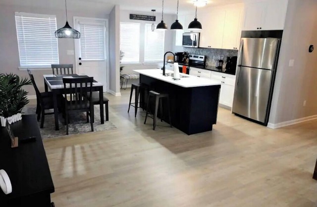 KING BED/FAMILY FRIENDLY /GAMEROOM‼/NEAR CROSSPLEX