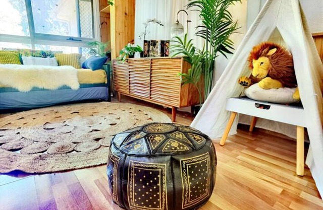 King bed house in Central location to everywhere