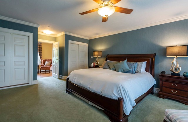 King Estate Suite w/ His & Hers Bathrooms at Blueberry Hill Estate