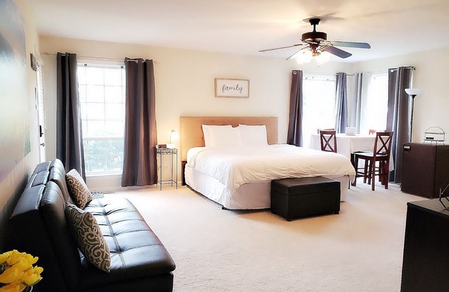 Chesapeake King Guest Suite
