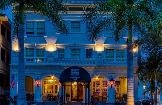 King Room beautiful restored historic hotel in the heart of downtown St. Pete FL