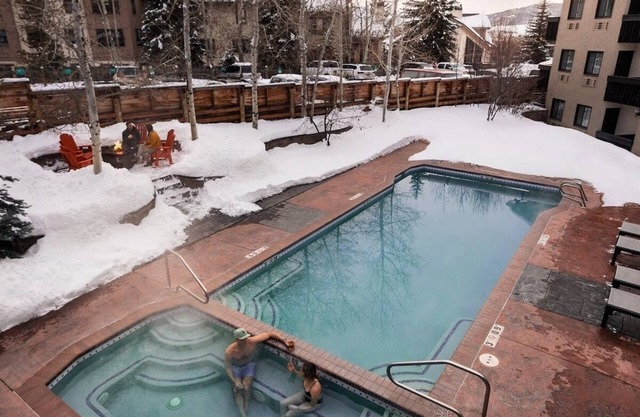 King Room Getaway Gravity Haus Steamboat, Skiing Fun, Restaurant On-Site