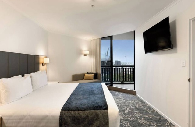 King Sized Suite @ Higher Floors Beautiful View CBD Brisbane