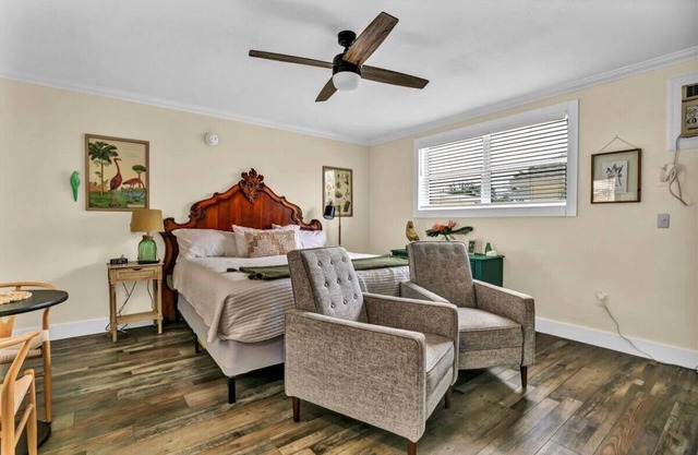 King Studio Stay | Harbor Comfort & Wi-Fi