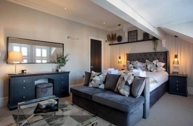 King Suite close to Manchester City Centre, R3