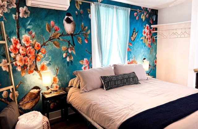 King Suite in Boutique Hotel2, walk to downtown