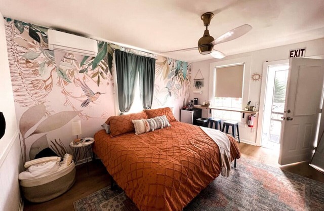 King Suite in Boutique Hotel3, walk to downtown