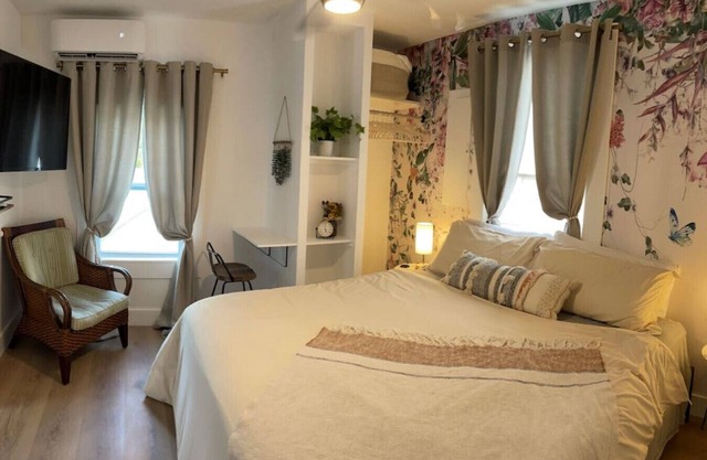 King Suite in Boutique Hotel6, walk to downtown
