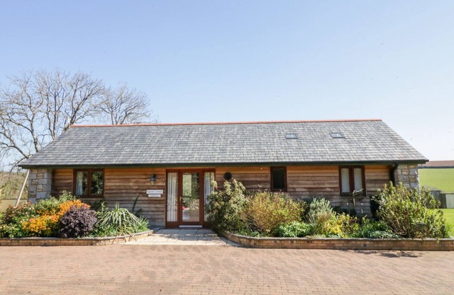 Cottage Kingcup, ST COLUMB MAJOR