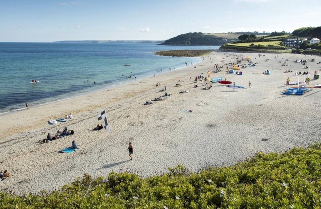 Kingfisher Cottage Pendra Loweth Falmouth 2 min drive to beach, enclosed garden.