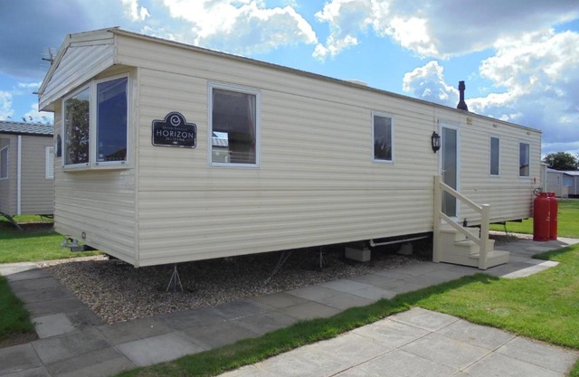 Kingfisher : Horizon II:- 8 Berth, Close to site entrance