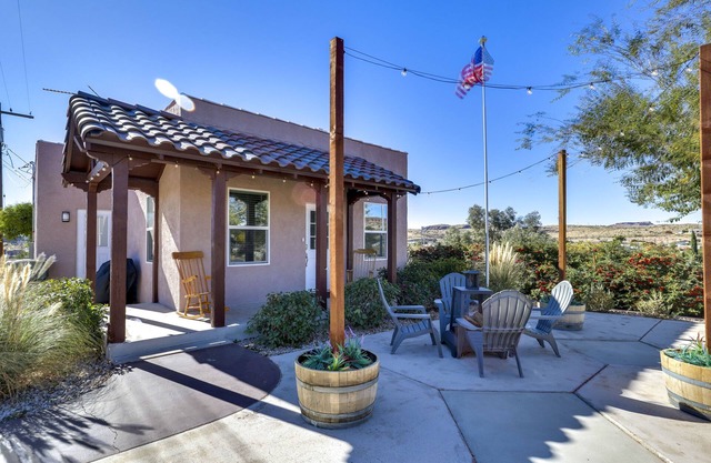 Kingman Retreat w/ Hot Tub: 1 Block to Route 66!