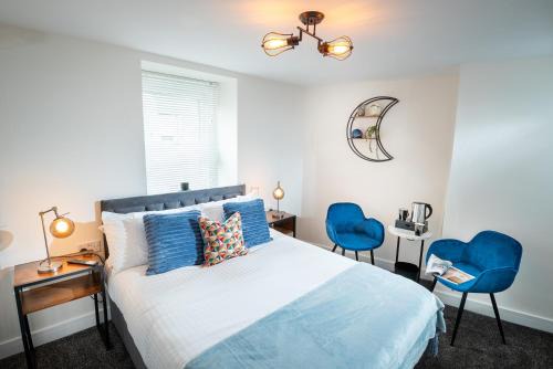 Kings Arms Suites - Deluxe Room - En-Suite - Self Check In