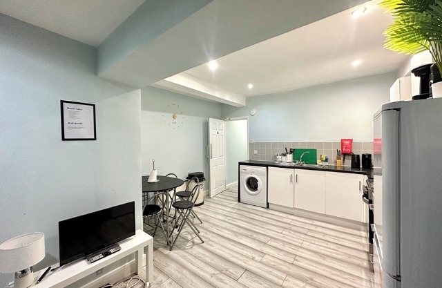 Appartement 2 chambres - Euston SLEEPS4 (65a)