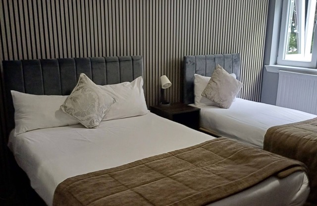 Kings Park Hotel