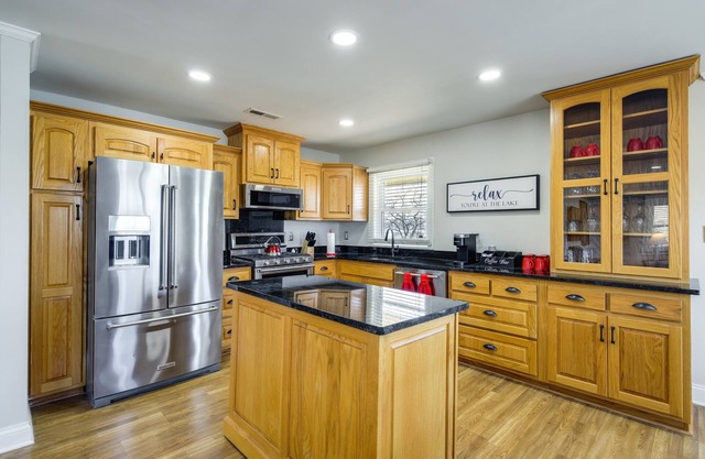 Kingston Vacation Rental w/ On-Site River Access!